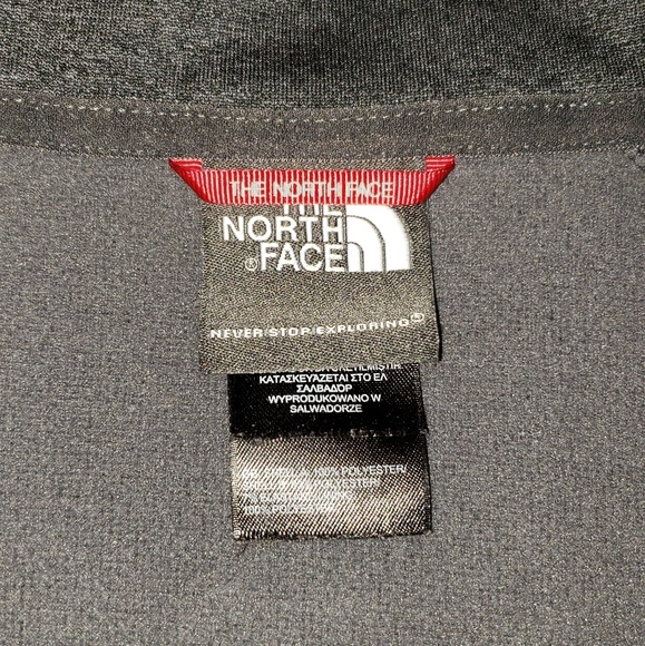 Men's North Face 1/4 Zip Top - Picture 3 of 6